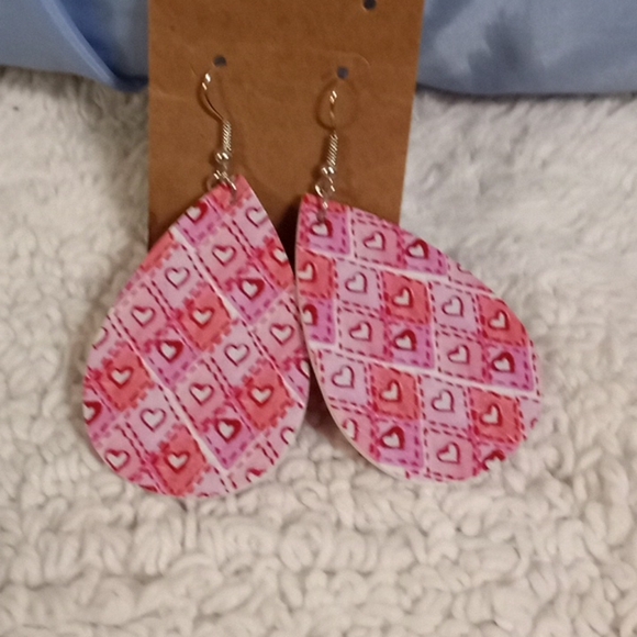 Valentine Earrings - Picture 1 of 1